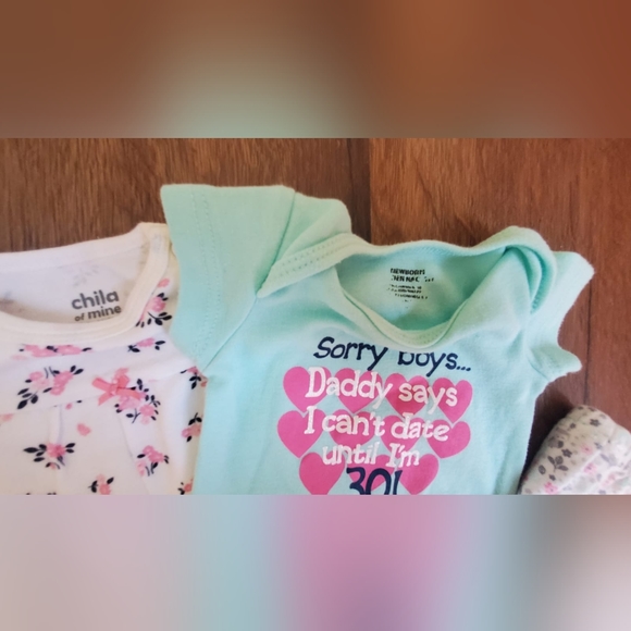 Newborn Bundle - Picture 4 of 6